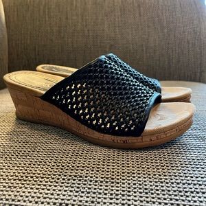 Bare traps Women’s Flossey Wedge Sandals